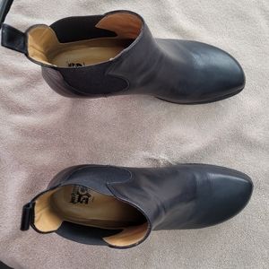 Fluevog Wearevers Danke